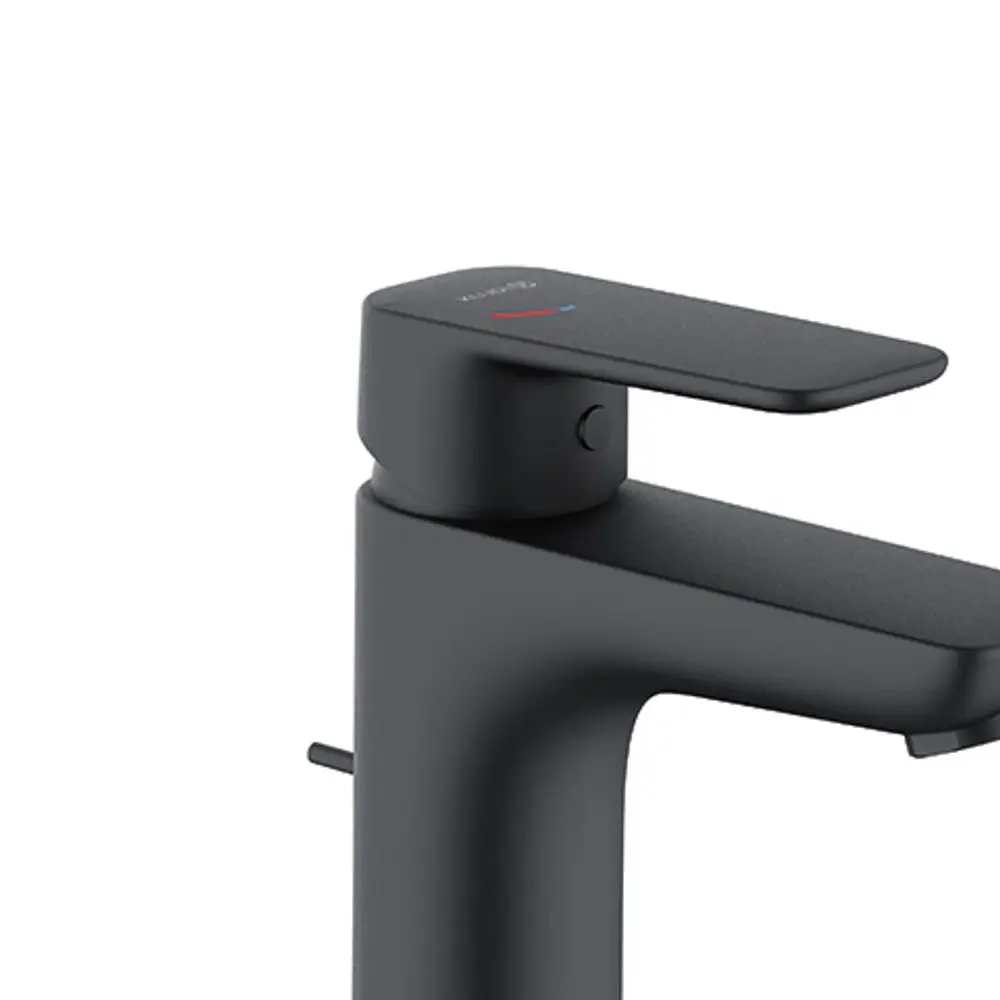Schwarzer Kludi Wasserhahn mit einer flachen Bedienhebeloberfläche und einem kompakten Design. Einfache Handhabung zur Regelung von Wasserfluss und Temperatur.